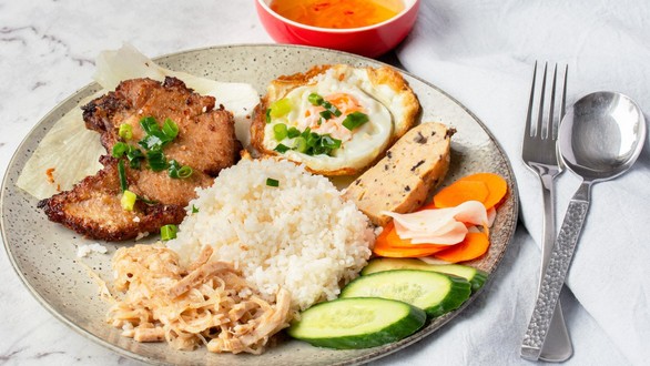 Đà Lạt Quán - Cơm Văn Phòng - Hoàng Quốc Việt