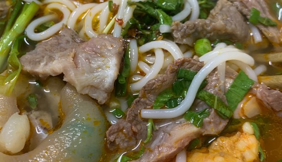 Bún Bò, Sủi Cảo - Hồng Anh