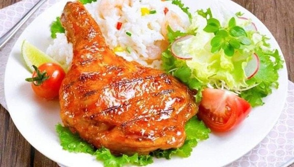 Papa Chicken - Cơm Gà Sốt Cay Ngọt - Phạm Văn Đồng