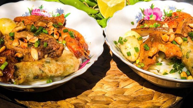 Bếp Cúc - Mì Quảng - Điện Biên Phủ