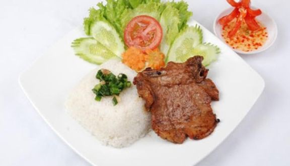 Tiệm Ăn Nhà Chấm - Phạm Cự Lượng