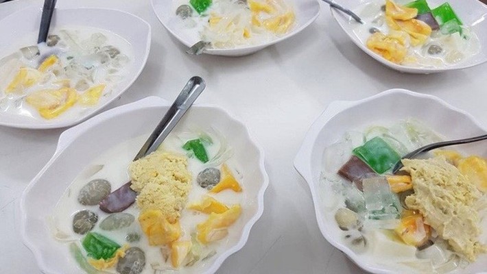 Huyền Chè - 323 Bùi Thị Từ Nhiên
