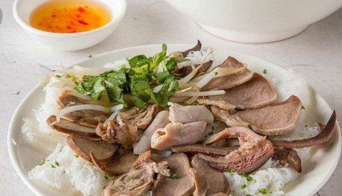 Bánh Hỏi Cháo Lòng, Heo Quay, Bánh Mì, Bò Kho - 5 Thương