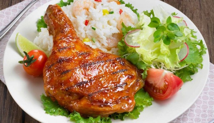 Papa Chicken - Cơm Gà Sốt Cay Ngọt - Hoàng Diệu