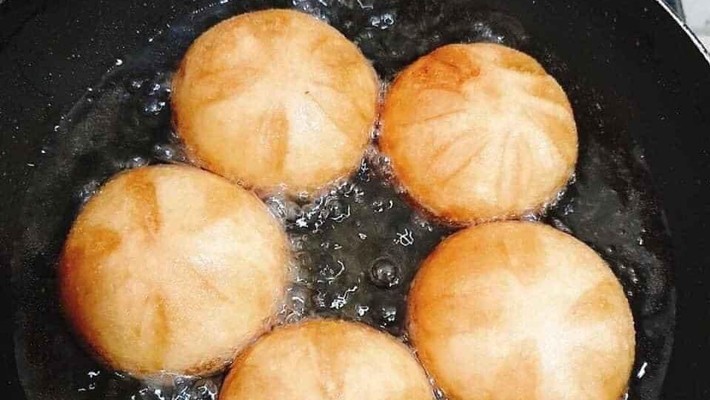 Quán Phương Bống - Bánh Mì Truyền Thống & Mì Trộn Hải Sản - Ngõ Trại Cá