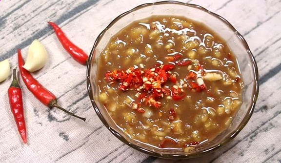 Cô Huế Chợ Cồn - Trần Cao Vân