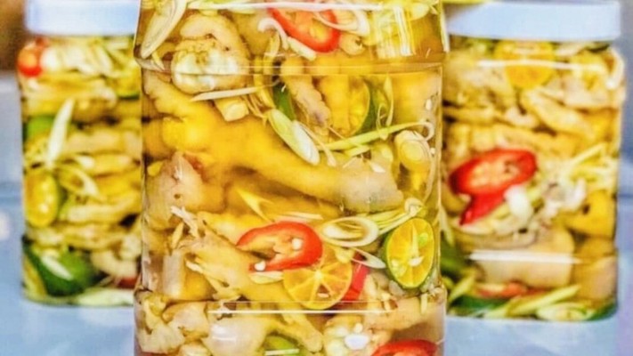 Trà Dâu Đóng Chai & Chân Gà Sả Tắc - Nguyễn Thị Thập