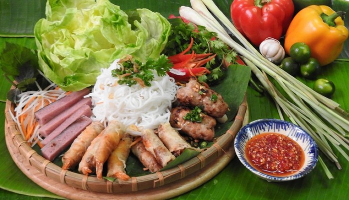 Đặc Sản Bình Định Tuyển Vân - Chả Ram Tôm Đất & Nem Chả Bình Định - Phan Tây Hồ