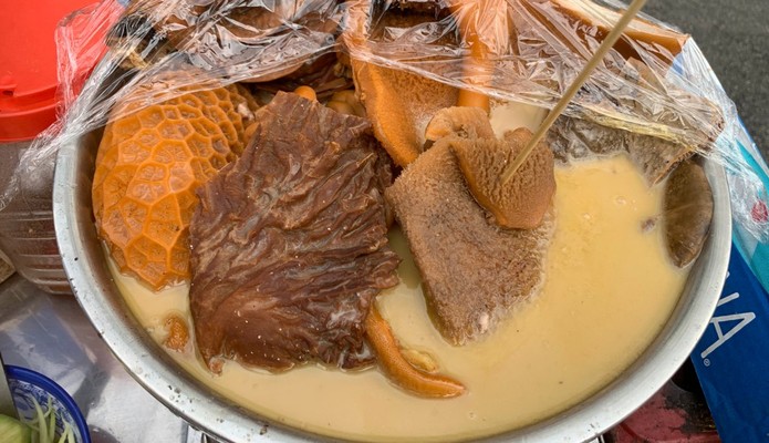 Ăv Vặt Chị Ngọ - Nguyễn Bặc