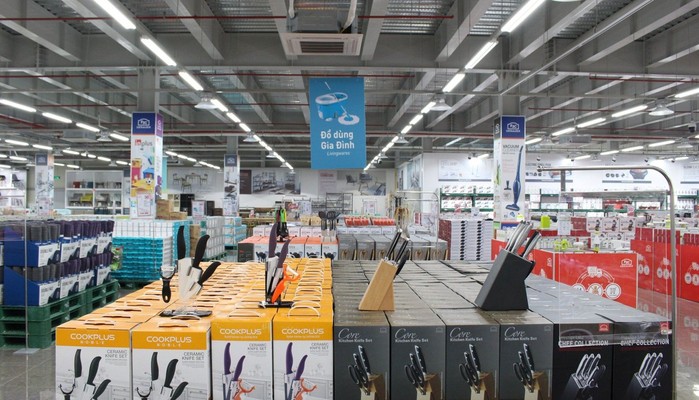 Larva Mart - Hồ Tùng Mậu