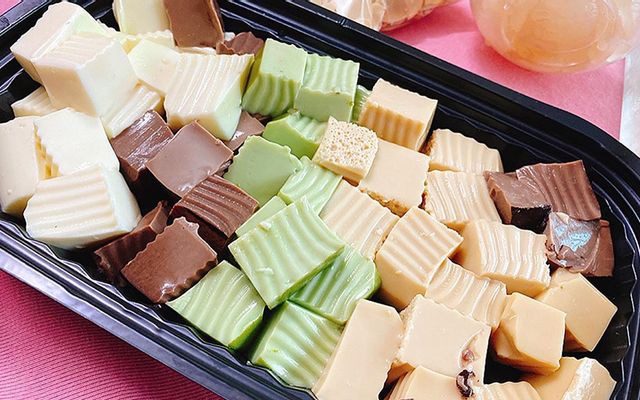 Bếp Nhà Sam - Chè Khúc Bạch & Trà Sữa