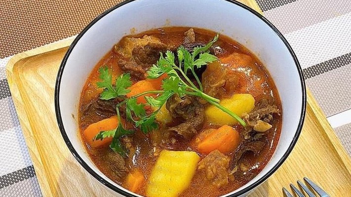 Bò Sốt Vang Sạch - Nguyễn Thái Học