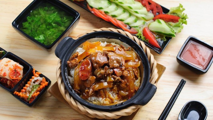 Hồn Việt - Cơm Niêu & Cơm Văn Phòng - Ao Sen