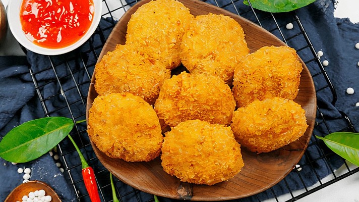 Cô Ry - Gà Nấm Bó Xôi Mini & Bánh Gà