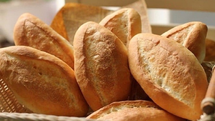 Bánh Mì Ba Tập - Giò Lụa & Thịt Jambon