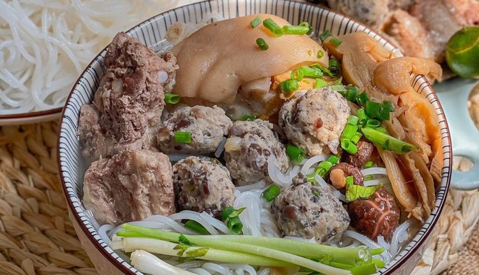 Tiệm Bún Bà Toàn - Nguyên Liệu Bún - Khâm Thiên
