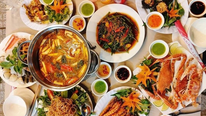 Làng Hải Sản - Bờ Hồ Bún Xáng