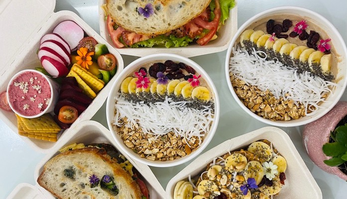 HollyPolly Smoothie Bowl Bar - Smoothie & Sandwichs - Xa Lộ Hà Nội
