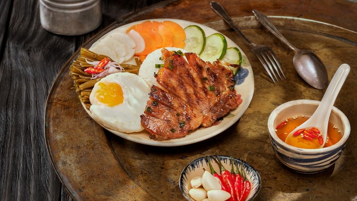 Cơm Tấm Cô Tấm Quán Fresh - Nguyễn Gia Trí