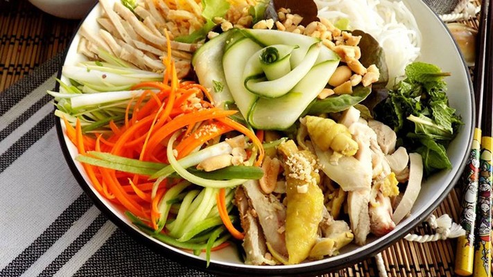 Cúc Bún Trộn & Trà Sữa - Giáp Nhị
