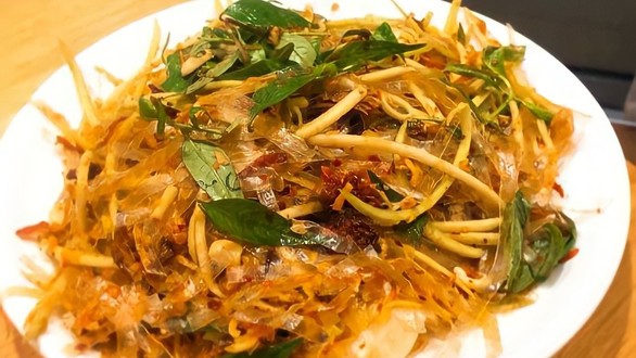 BOM - Bánh Tráng Trộn & Nước Ép - 63 Duy Tân