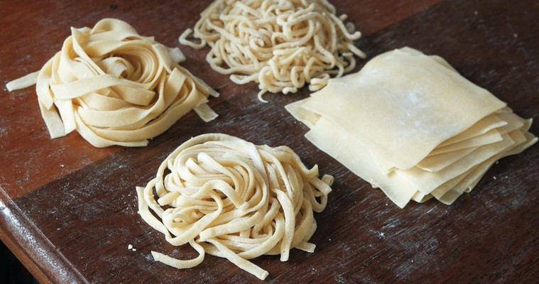 Tiệm Bách Hoá 260 - Sợi Hủ Tiếu & Lá Hoành Thánh