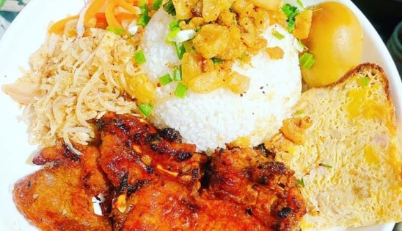 Cơm Tấm Trinh - 251G Hậu Giang