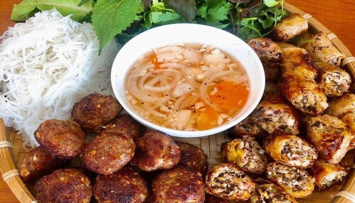Bún Chả Cô Hà - Giải Phóng