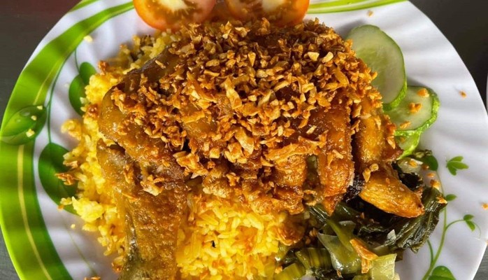 Hùng Ký - Cơm Gà Xối Mỡ - 77 Bà Triệu