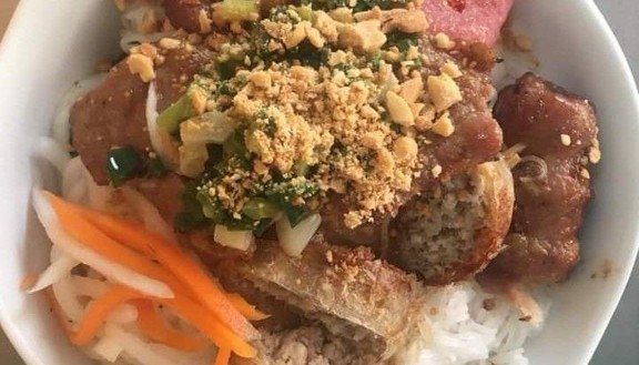 Ngọc Lan - Bún Thịt Nướng - Nguyễn Thần Hiến