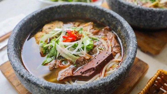 Quán Bún Bò Thố Đá - Nhà Chung