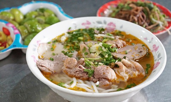 Bún Bò Cô Thu - Tây Hòa