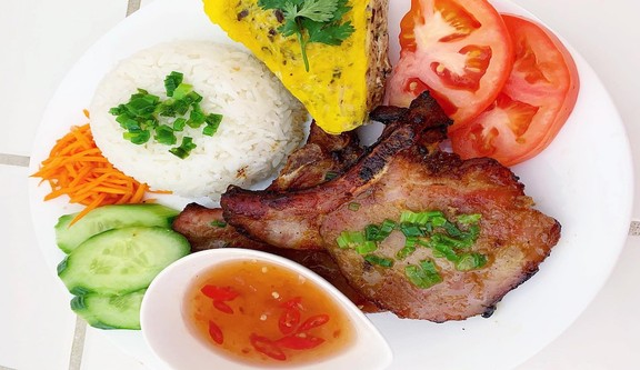 Cơm Tấm Và Gỏi Thái Ăn Mãi - Nguyễn Oanh