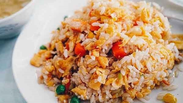 Hủ Tiếu Xào Chị Hiền - Cơm Chiên Dương Châu - Cách Mạng Tháng 8