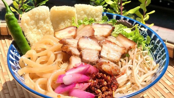 Tiệm Cao Lầu Xí Nhỏ - 100 Lê Đình Dương