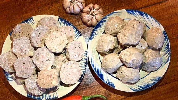 Món Ngon Nhà Hiền - Bò Viên & Lạp Xưởng - Lạc Long Quân