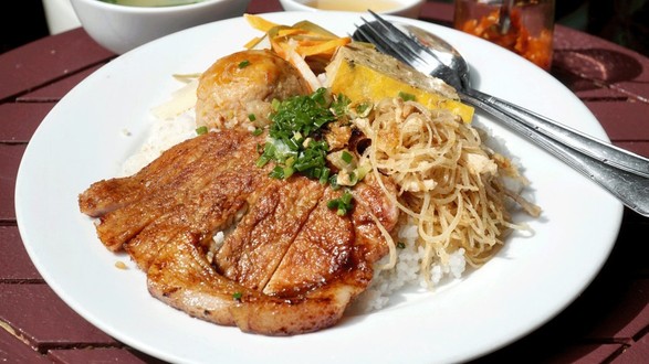 Cơm Tấm Đêm Gò Mây - Nguyễn Thị Tú