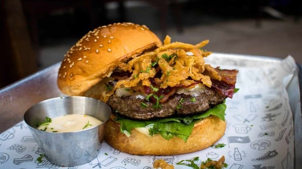 Aussie Burger TayHo - Australia Traditional - Lạc Long Quân