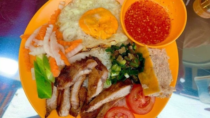 Cơm Tấm Đêm Cô Hương - Tạ Quang Bửu