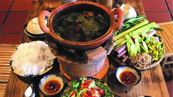 Lẩu Nhà Cây - Bùi Đình Túy