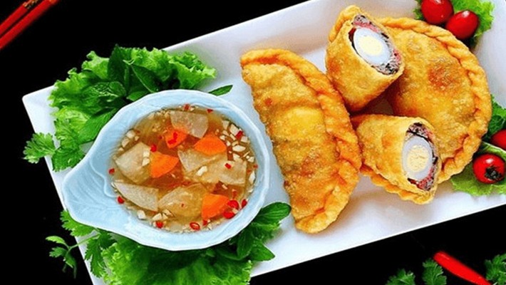 Bánh Gối Tây Hồ - Nem Lụi & Canh Sủi Cảo