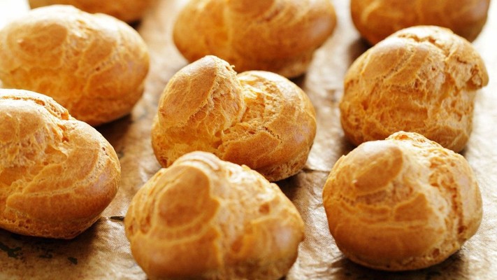 Tiệm Bánh Su Kem Charlie - Nước Ép & Sinh Tố - Nguyễn Thị Tần