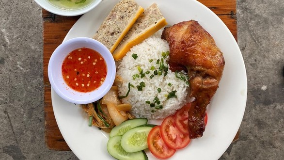 Cơm Như Ý 3 - Cơm Đùi Gà Quay & Cơm Sườn Nướng - Bùi Đình Túy