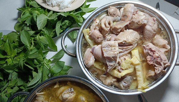 611 Lẩu Gà Lá É - 689 Nguyễn Văn Trỗi