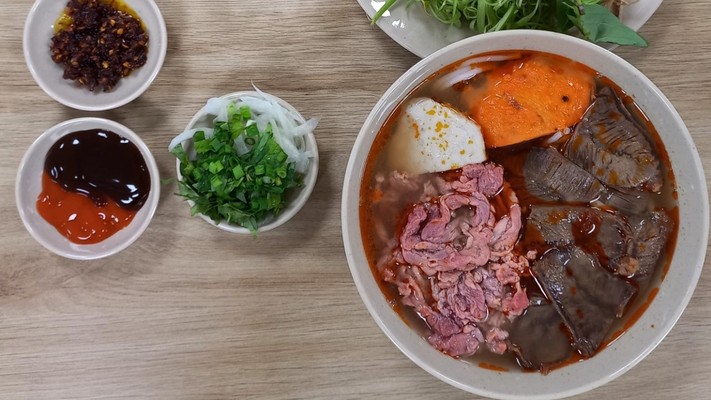 Bún Bò Anh Nguyên 2 - Bún Bò Huế