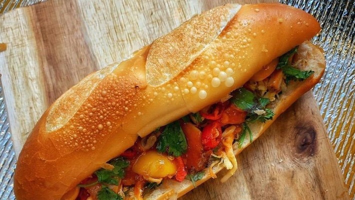 Cà Phê & Bánh Mì Cô Trâm - Hai Bà Trưng