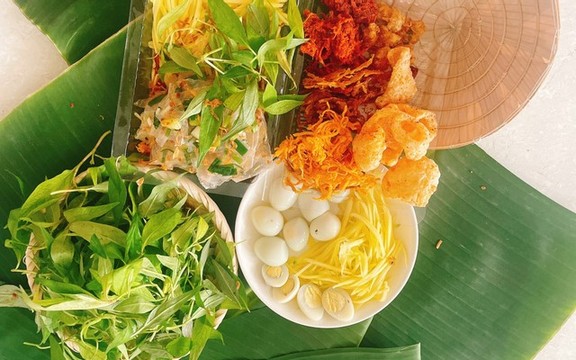 Bánh Tráng Trộn ZoZo-Toro - 40A Nguyễn Ái Quốc