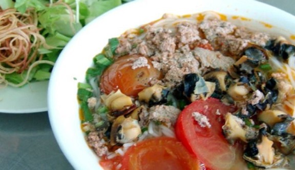 O Nhi - Bún Riêu - 46 Tam Bình