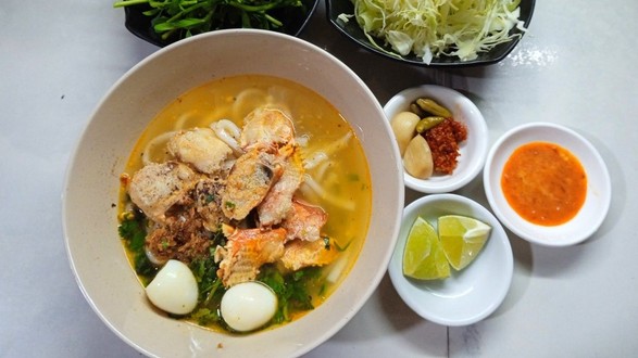 Bánh Canh Ghẹ Anh Quân - Bánh Canh Ghẹ Tôm Tích Chả Cá Trứng Cút - Nguyễn Thái Sơn