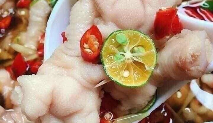 Chân Gà Rút Xương Sả Ớt - Sốt Thái - Mai Kim Thuý - 28 Ngõ 318/47 La Thành